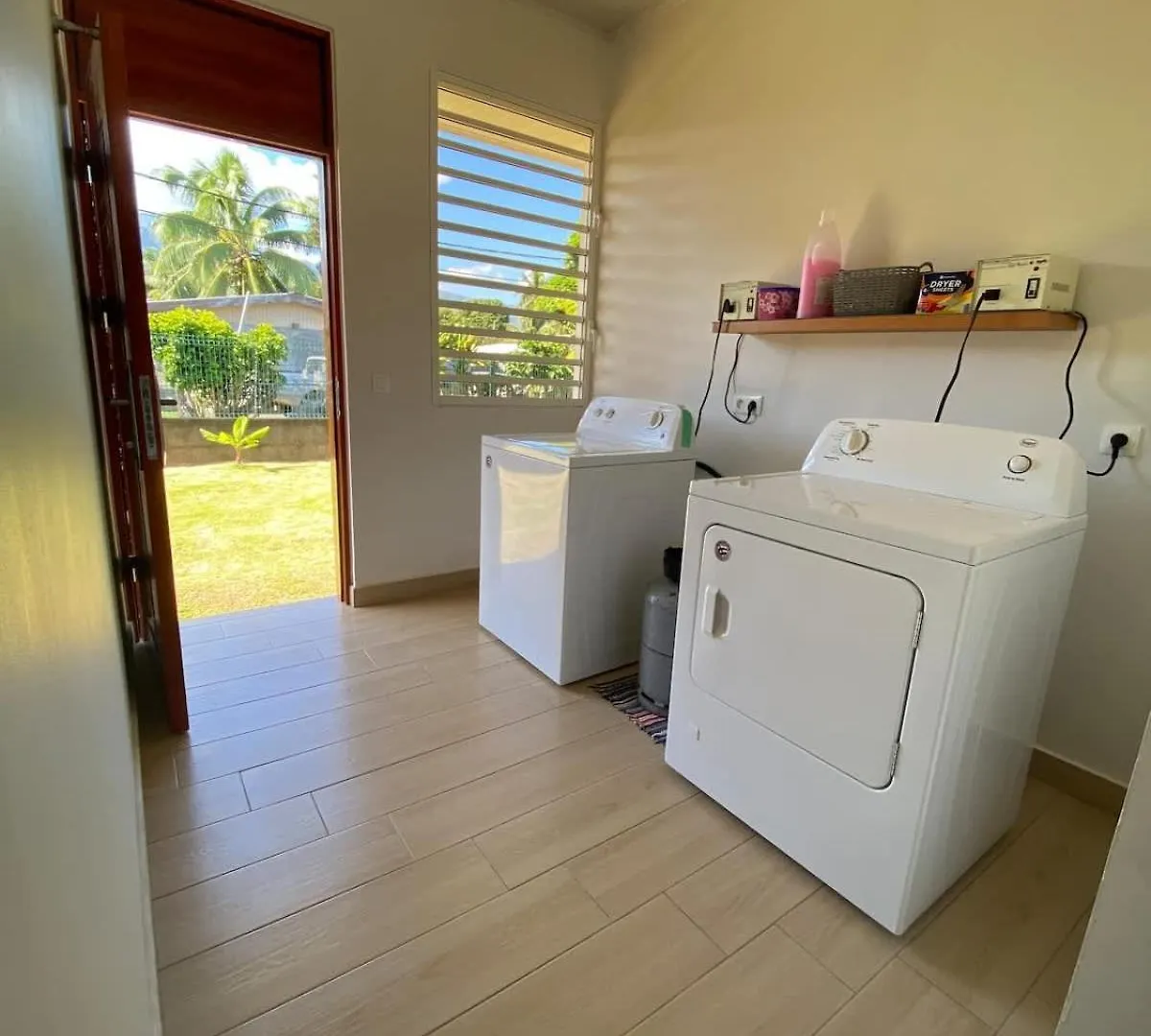 Fare Avea Mahina Holiday home